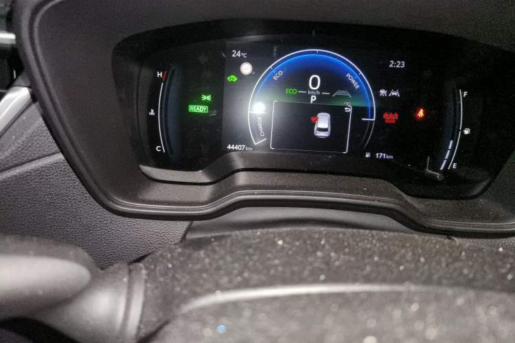 Used Toyota FRONTLANDER 2023 2.0L Smart Electric Hybrid Dual-Engine Leading Edition Odometer Close Up