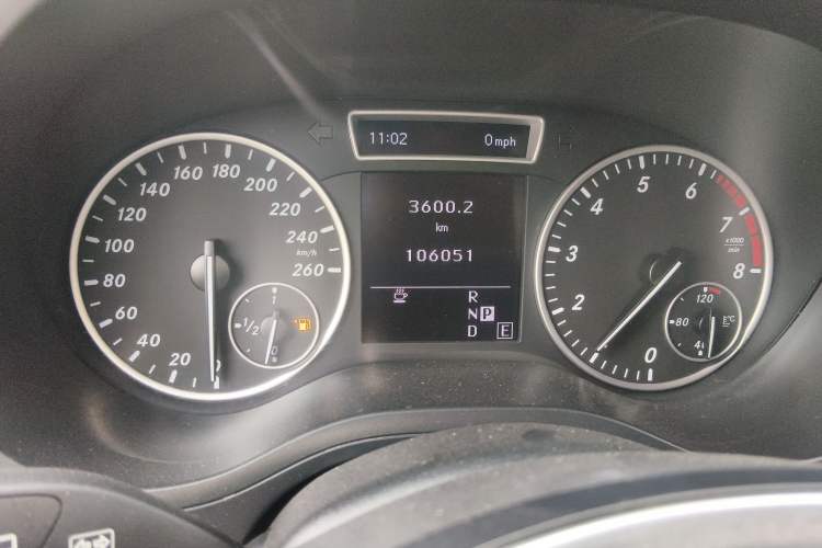 Used Mercedes-Benz B-Class 2012 B 200 Odometer Close Up
