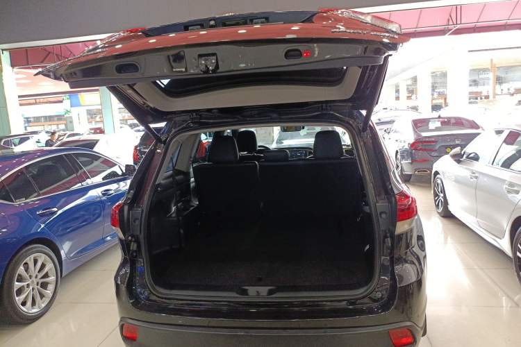 Used Toyota Highlander 2018 2.0T Four-Wheel Drive Luxury Version 7 Seats China VI Standard