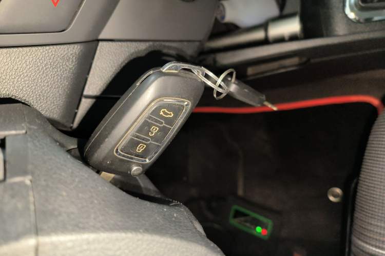 Used Dongfeng Aeolus AX3 2016 1.5L Manual ZhiKu Model
