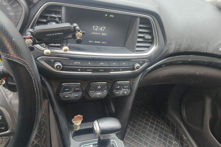 Used GAC Trumpchi GS4 2017 235T Automatic Two-Wheel Drive Luxury Smart Connectivity Version
