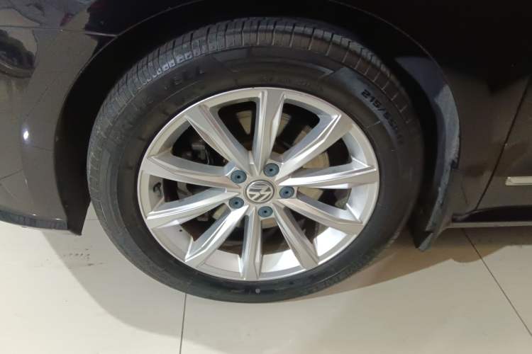 Used Volkswagen Passat 2017 330TSI DSG Luxury Edition
