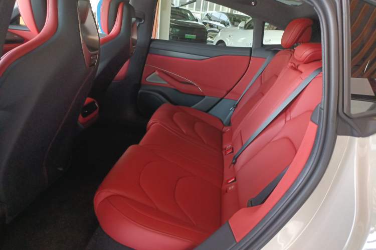 Used Xiaomi Auto SU7 2024 Rear-Drive Long-Range Intelligent Driving Version