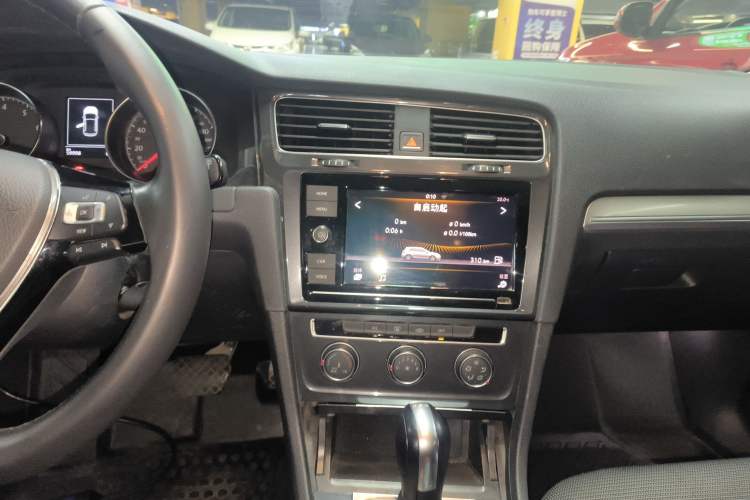 Used Volkswagen Golf 2019 280TSI DSG Comfort Version China V Standard Audio And AC Panel