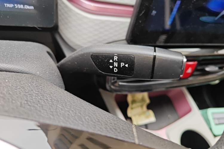 Used SOL E10X 2021 302 km Range Fashion Edition 31.4 kWh