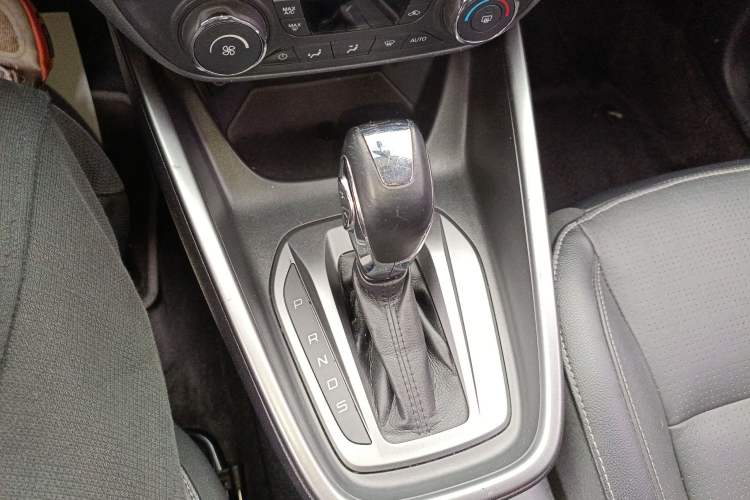 Used Ford Escort 2017 Happiness Edition 1.5L Automatic Fashion Version
