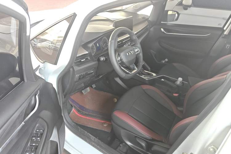 Used Geely Auto Vision X3 2021 PRO 1.5L CVT Deluxe Model
