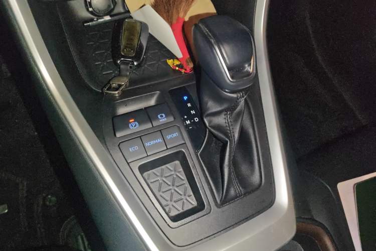 Used Toyota RAV4 2023 2.0L CVT Two-Wheel Drive Fashion Plus Edition