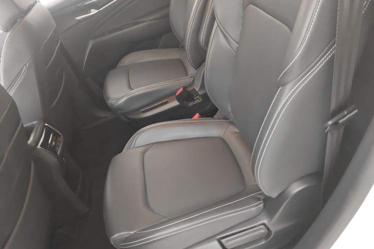 Used SAIC MAXUS G50 2023 PLUS 1.5T Happiness-Recommended Automatic Start Edition Left Rear Seat