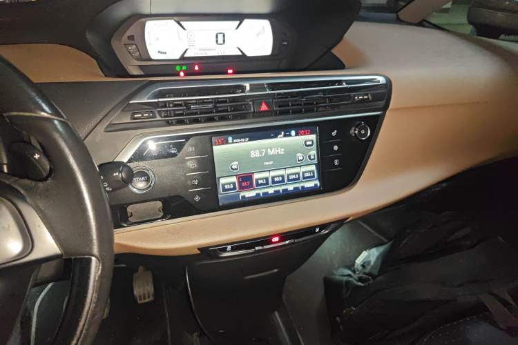 Used Citroen C4 Picasso 2015 Grand 1.6T Luxury 7-Seater