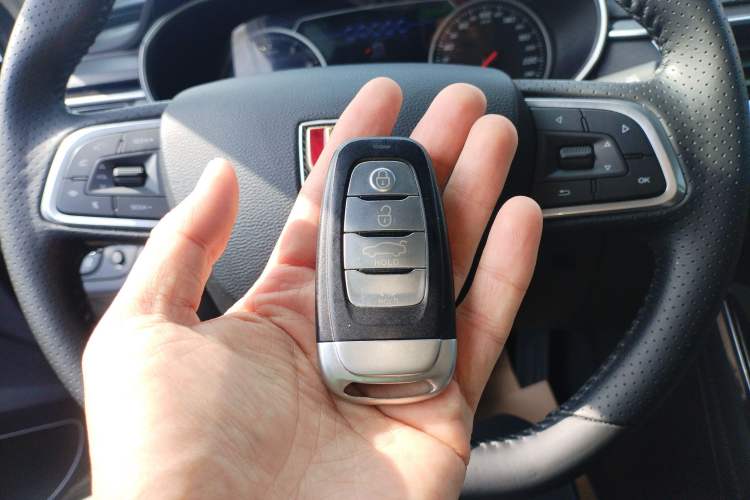 Used Hongqi H5 2020 1.8T Automatic ZhiLian QiYun Edition Vehicle Key