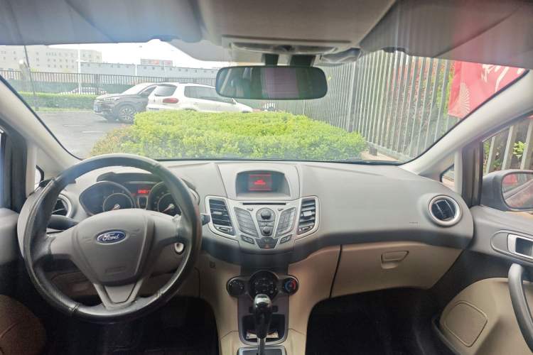 Used Ford Fiesta 2011 Sedan 1.5L Automatic Fashion Edition Headliner