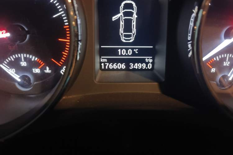 Used Skoda Superb 2013 1.8TSI Automatic Yashi Edition
