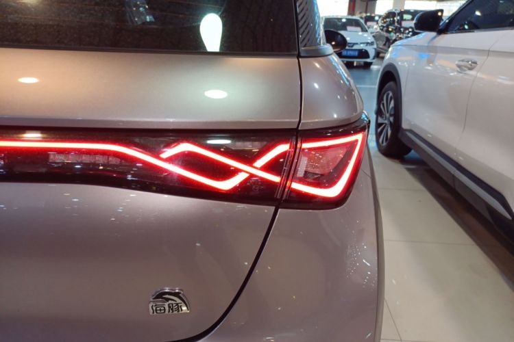 Used BYD Dolphin 2021 405 km Fashion Edition Right Rear Taillight