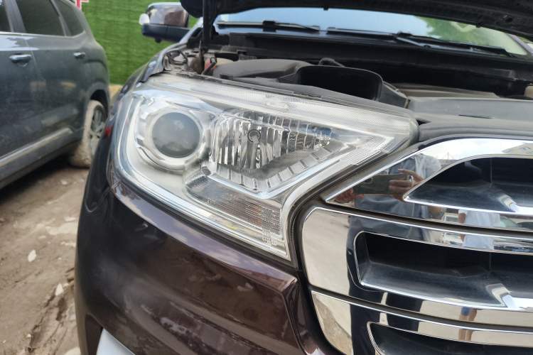 Used Ford Everest 2016 2.0T Gasoline Automatic 4x4 Luxury Edition