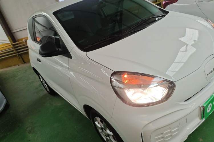 Used Roewe Clever 2022 311km QiQi BoBo Edition Front Right 45 Deg