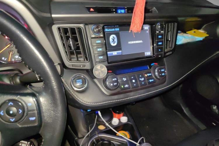 Used Toyota RAV4 2016 2.0L CVT Two-Wheel Drive Smart Edition China V Standard Audio And AC Panel