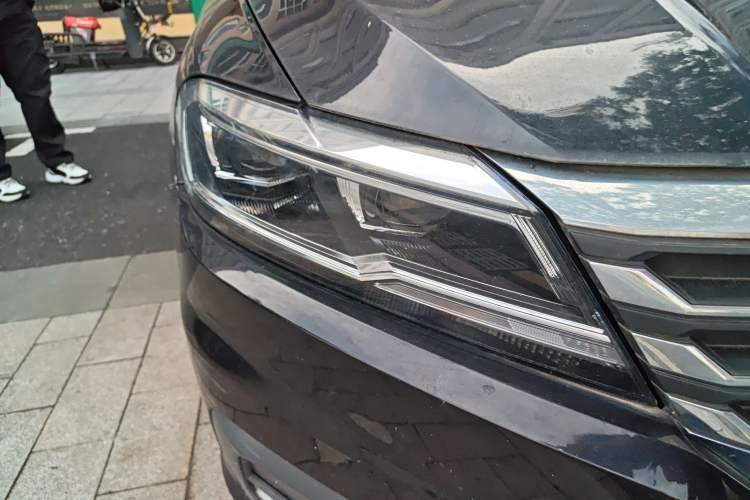 Used Volkswagen Lavida 2019 1.5L Automatic Comfort Edition China VI Standard Right Front Headlight