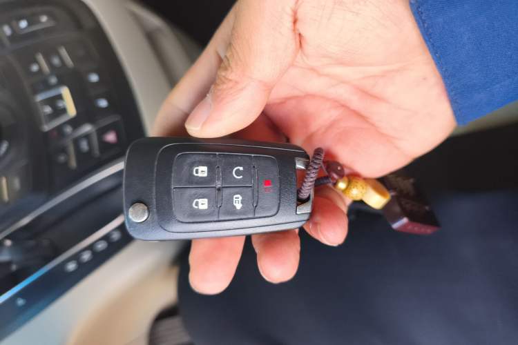 Used Buick GL8 2017 25S Luxury Version China V Standard Vehicle Key