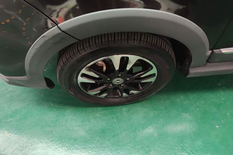 Used Dongfeng Fengon 370 2018 S370 1.5L CVT Luxury 7-Seater