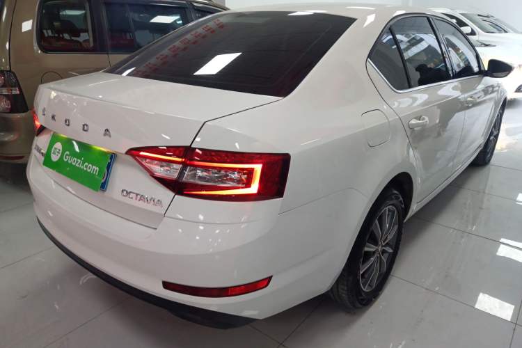 Used Skoda Octavia 2021 1.5L Automatic Comfort Edition
