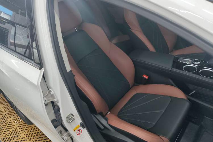 Used CHANGAN Eado 2023 Changan Edition PLUS Blue Whale NE 1.4T GDI DCT Prestige Version
