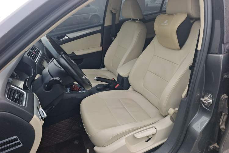 Used Volkswagen Sagitar 2014 Revised Version 1.4TSI Automatic Luxury Edition