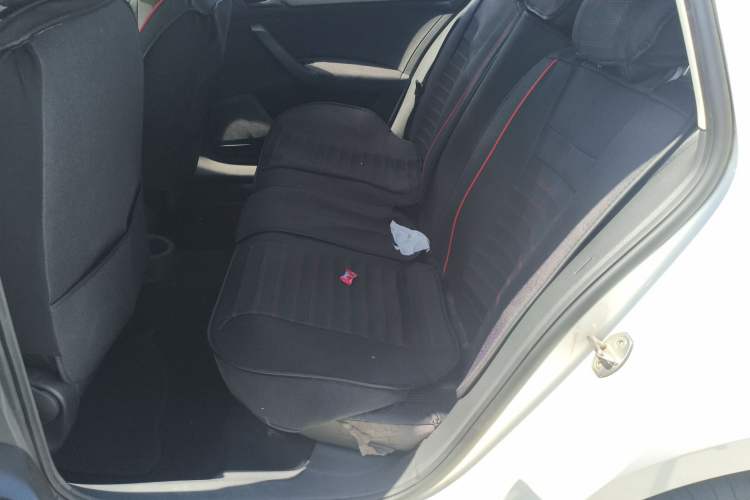 Used Skoda Rapid Spaceback 2016 Revised Version 1.6L Automatic Front-Drive Edition Left Rear Seat