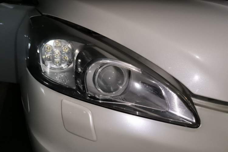 Used Peugeot 508 2012 2.0L Automatic Luxury Edition Right Front Headlight