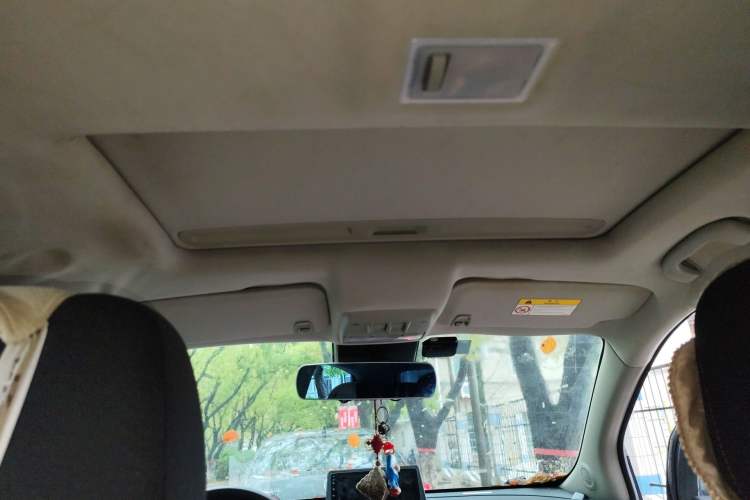 Used Buick Encore 2015 1.4T Automatic Two-Wheel Drive Urban Elite Version
