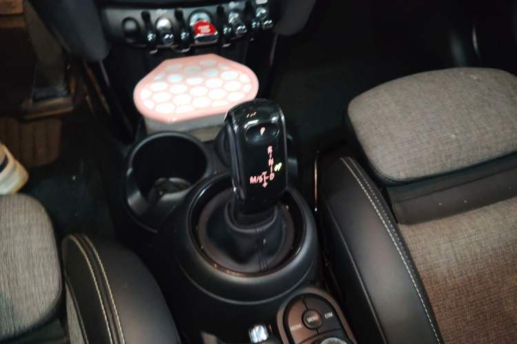 Used MINI MINI 2019 1.5T COOPER Classic Edition Five-Door Version