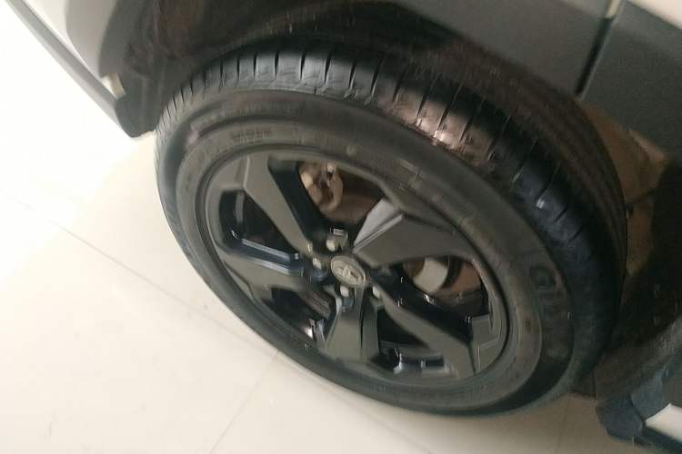 Used Toyota RAV4 2020 Dual-Motor 2.5L E-CVT Four-Wheel Drive Flagship Edition Right Rear Wheel Hub