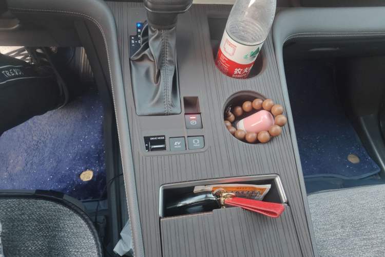 Used Toyota Granvia 2023 2.5L Hybrid Comfort Edition Gear Lever