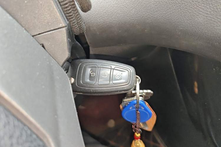 Used Ford Focus 2015 Hatchback 1.6L Automatic Fashion Edition
