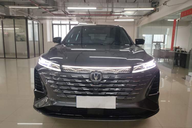 Used Changan CS75 PLUS 2024 3rd Generation Champion Edition 1.5T Intelligent Drive Dynamic Model
