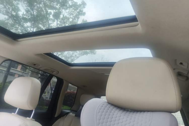 Used Mercedes-Benz GLK-Class 2015 GLK 300 4MATIC Fashion Edition Ultimate Version
