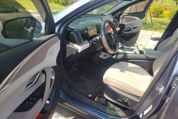 Used BYD Song Pro New Energy 2024 HONOR Edition DM-i 110KM Excellence Model Driver Seat