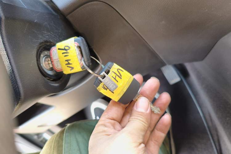 Used Wuling Hongguang V 2022 1.5L Jingqu Edition Enclosed-Window Vehicle with Electric Power Steering LAR
