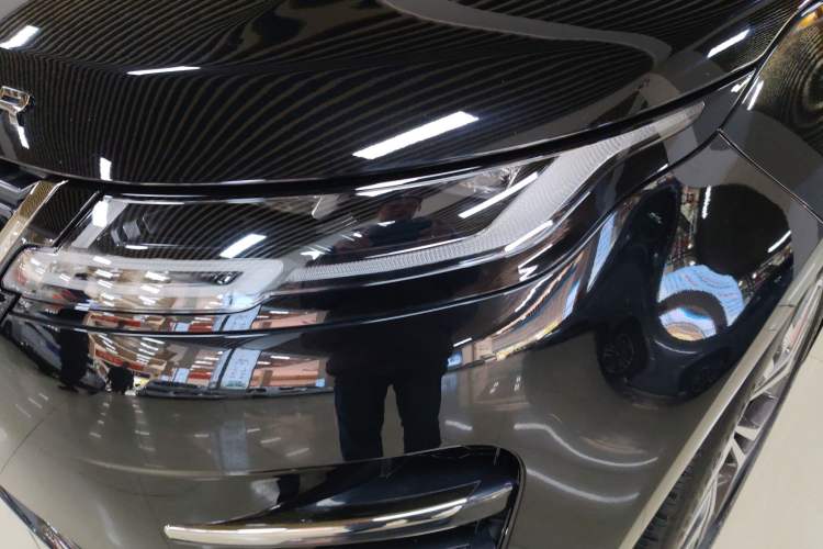 Used Land Rover Range Rover Evoque 2021 Range Rover Velar 249 PS R-Dynamic S Performance Edition