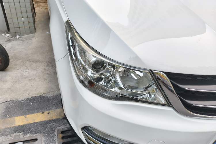 Used Baojun 730 2016 1.5L Manual Comfort Version 7 Seats China V Emission Standard Right Front Headlight