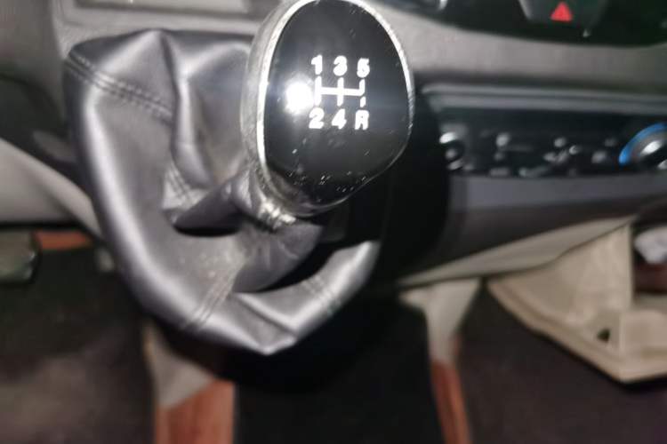 Used Ford Tourneo Custom 2016 2.0T Manual Elite Edition