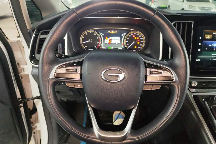 Used GAC Trumpchi M8 2021 Revised Version Lingxiu Series 390T Luxury Edition Steering Wheel