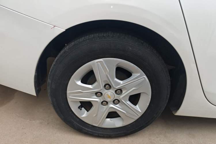 Used Chevrolet Cavalier 2016 1.5L Automatic Enjoyment Edition Right Rear Wheel Hub
