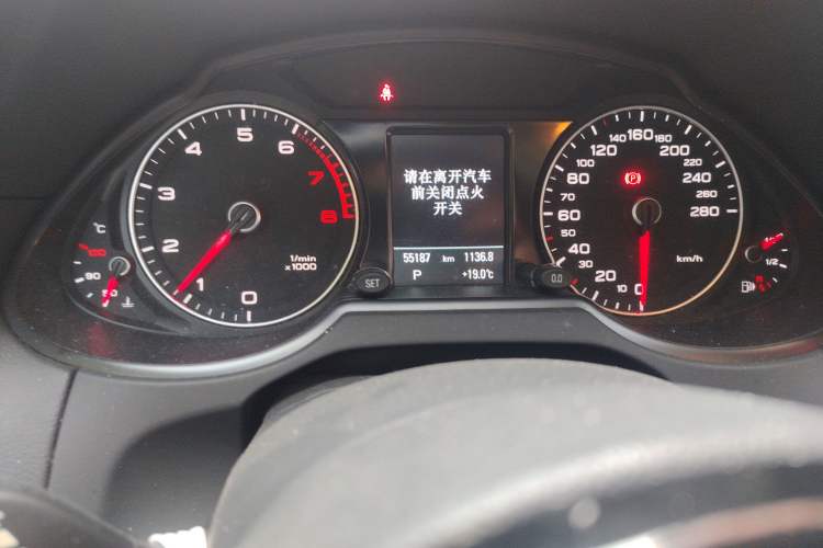 Used Audi Q5 2018 Collector's Edition 40 TFSI Technology Model
