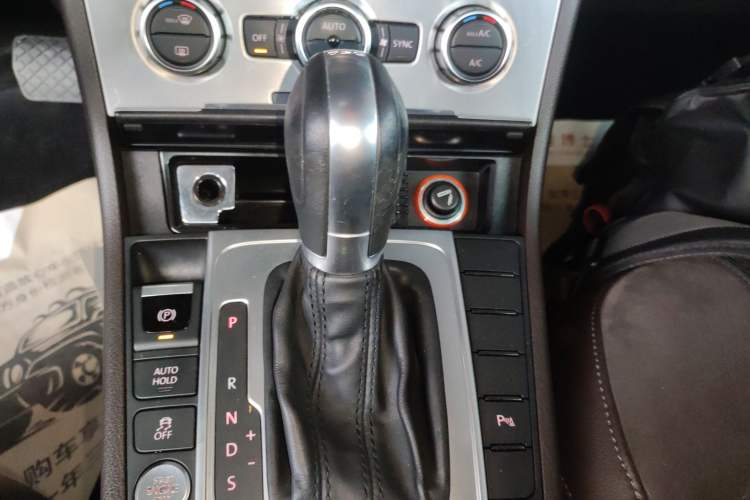 Used Volkswagen Magotan (Import) 2012 Travel Edition 2.0 TSI Comfort Version
