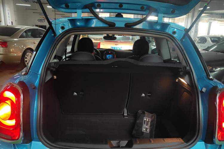 Used MINI 2018 1.5T ONE
