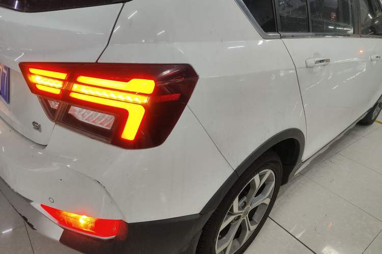 Used Geely Auto Vision S1 2018 1.4T CVT FENGXING Model
