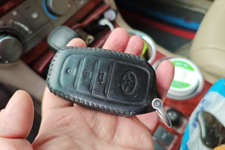 Used Toyota Highlander 2012 2.7L 2WD 5-Seater Elite Edition Vehicle Key