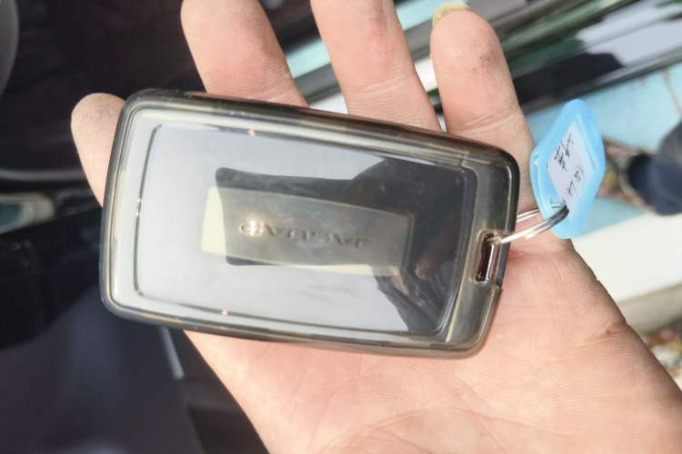 Used Jaguar XEL 2025 2.0T 250 PS R-DYNAMIC 90th Anniversary Edition Vehicle Key