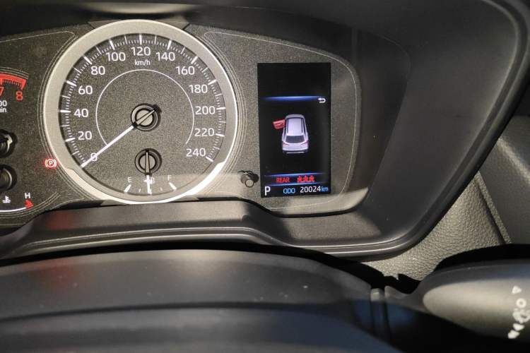 Used Toyota Corolla Cross 2022 2.0L Pioneer Edition Odometer Close Up